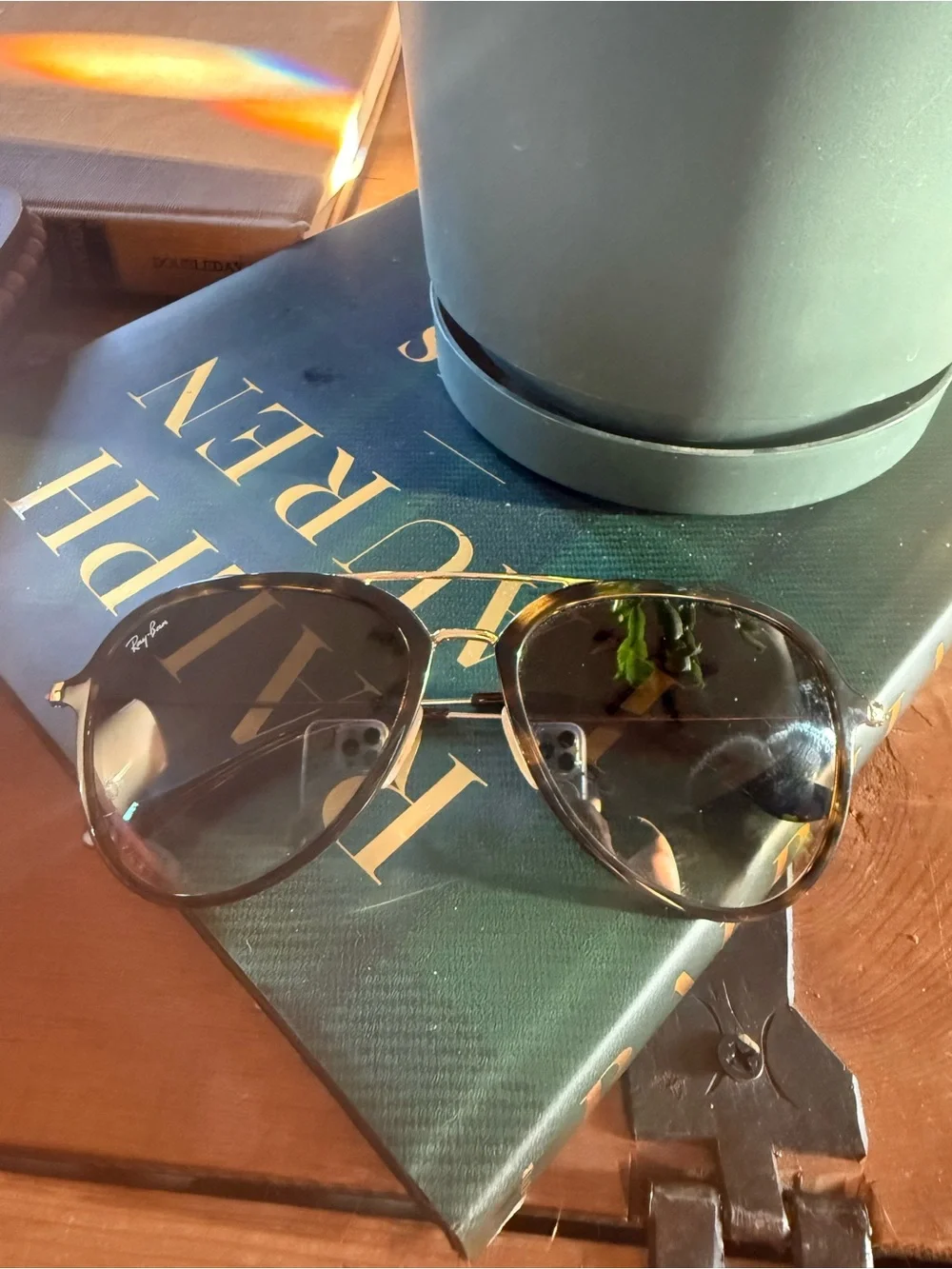Ray-Ban Men's Gold Frame Sunglasses with Brown Gradient Lenses